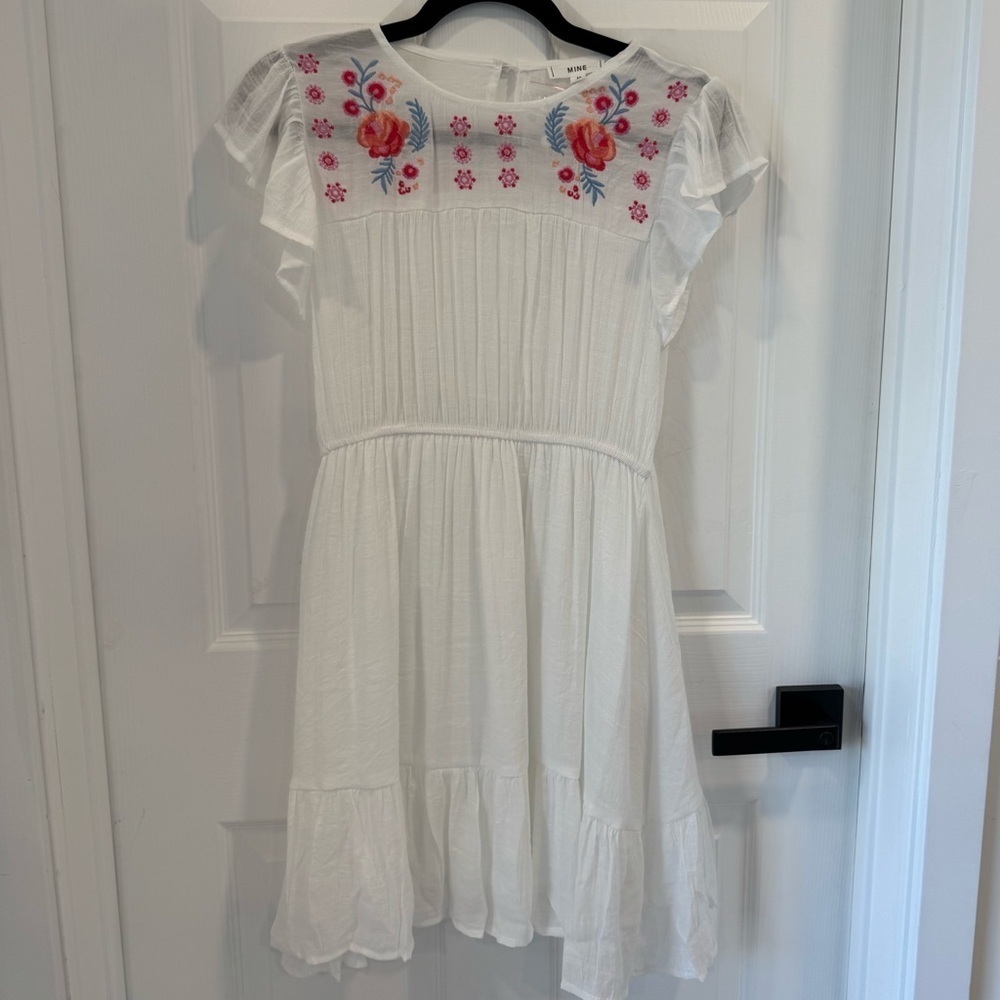 NWOT White Mini Dress Floral Embroidery Lightweight Semi-Sheer Tiered - Picture 3 of 7
